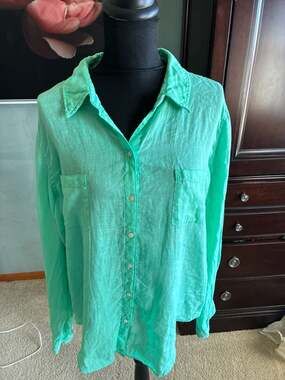 Lilly Pulitzer Linen Long Sleeve Button Down Shirt in Sea View size XL A416